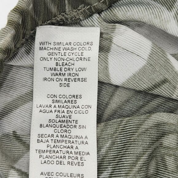 Chicos Easywear Pull On Pants Size 1 Short Slinky Liquid Knit Ferns Wide Leg - Picture 9 of 9